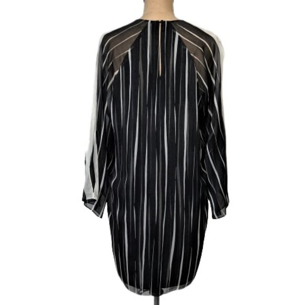 Halston Heritage Striped Crinkle Chiffon square link detail shift dress - Picture 4 of 16